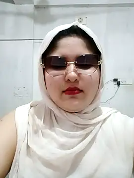 Snapshot of Nusrat-N chatting on July 2026 12:28:01 AM Nusrat-N online show from July 2026 12:28:01 AM