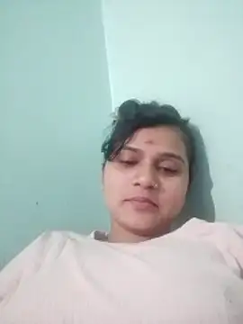 Snapshot of Kavya-Tiwari chatting on April 2026 05:18:01 PM Kavya-Tiwari online show from April 2026 05:18:01 PM