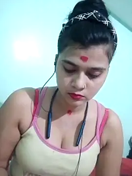 Snapshot of Kavya-Tiwari chatting on May 2026 05:31:01 PM Kavya-Tiwari online show from May 2026 05:31:01 PM