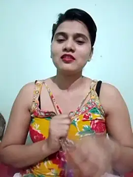 Snapshot of Kavya-Tiwari chatting on May 2026 06:25:02 PM Kavya-Tiwari online show from May 2026 06:25:02 PM