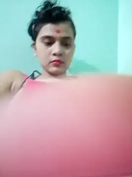 Snapshot of Kavya-Tiwari chatting on May 2026 06:09:01 PM Kavya-Tiwari online show from May 2026 06:09:01 PM