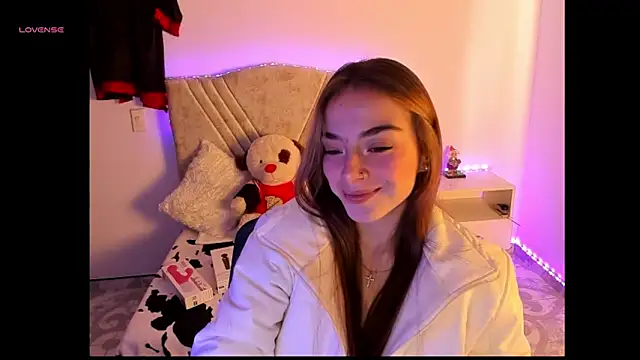 Mia Victoria22 online show from March 2026 01:40:02 PM