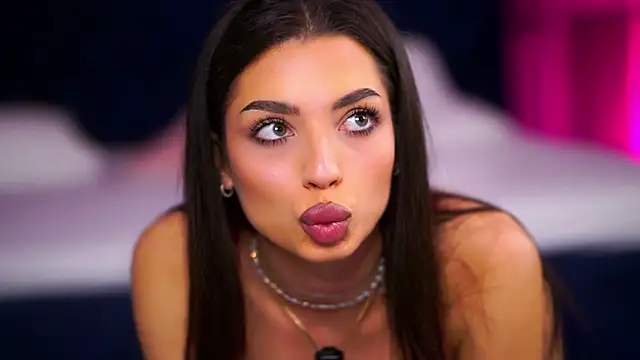 Snapshot of LalaRoze chatting on January 2026 08:02:02 PM LalaRoze online show from January 2026 08:02:02 PM