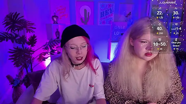 Snapshot of SakuraBliss chatting on September 2025 05:49:01 PM SakuraBliss online show from September 2025 05:49:01 PM