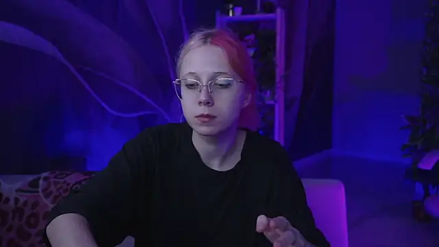 Snapshot of SakuraBliss chatting on October 2025 03:09:01 PM SakuraBliss online show from October 2025 03:09:01 PM