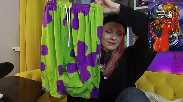 Snapshot of SakuraBliss chatting on October 2025 05:50:02 PM SakuraBliss online show from October 2025 05:50:02 PM