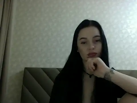 Lulii24 online show from November 2025 02:50:02 AM