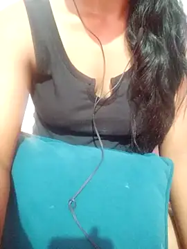 Snapshot of trending_tamizhachii chatting on September 2025 05:58:01 PM trending tamizhachii online show from September 2025 05:58:01 PM