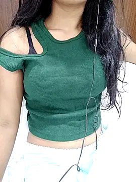 Snapshot of trending_tamizhachii chatting on September 2025 01:52:01 AM trending tamizhachii online show from September 2025 01:52:01 AM