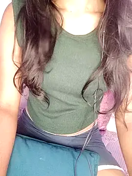 Snapshot of trending_tamizhachii chatting on October 2025 04:02:02 AM trending tamizhachii online show from October 2025 04:02:02 AM