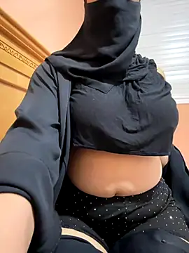 Snapshot of _Laiali_ chatting on September 2025 12:08:02 PM Laiali online show from September 2025 12:08:02 PM