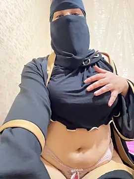 Snapshot of _Laiali_ chatting on November 2025 11:44:02 AM Laiali online show from November 2025 11:44:02 AM