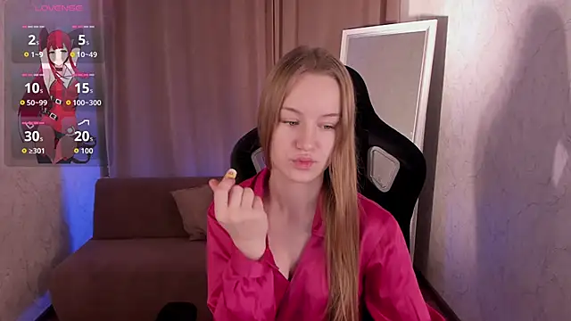 Lucy Shaw online show from November 2025 07:19:01 AM