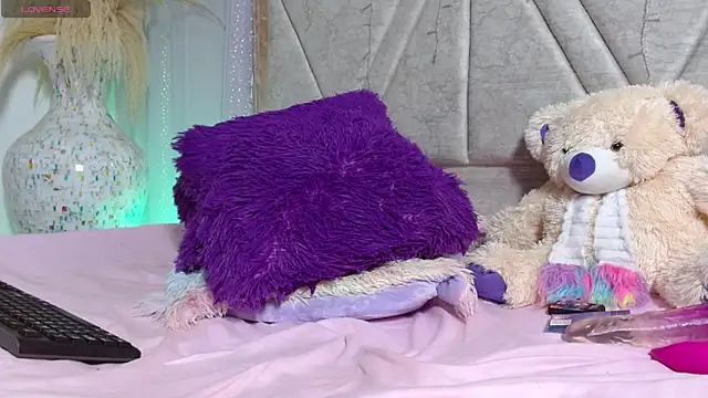 Snapshot of Carolinagarcia12345 chatting on April 2026 07:45:01 AM Carolinagarcia12345 online show from April 2026 07:45:01 AM