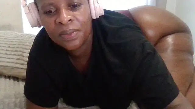 Snapshot of SexyNonnyy chatting on November 2025 02:42:01 PM SexyNonnyy online show from November 2025 02:42:01 PM