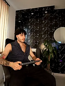 Rafael Mendezz online show from December 2025 08:27:02 PM