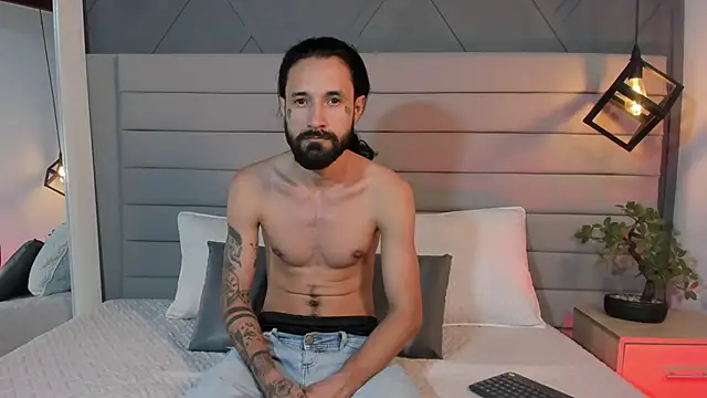 Hisoka 011 online show from September 2025 08:11:02 PM