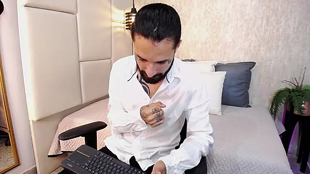 Hisoka 011 online show from February 2026 07:32:02 PM