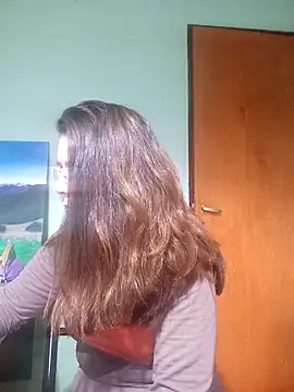 Merida2276 online show from October 2025 04:11:01 PM