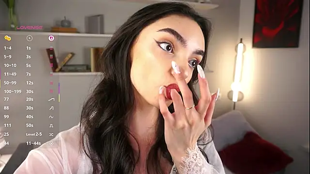 Morena Dolce online show from September 2025 04:47:01 AM