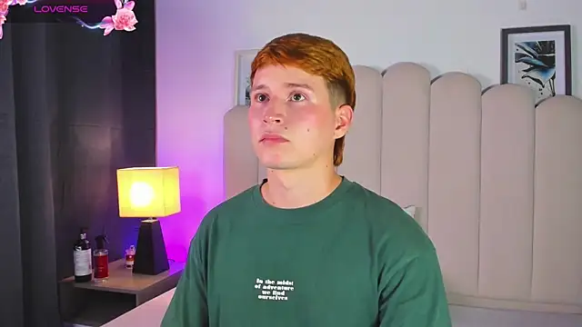 Snapshot of Eragonbooy chatting on April 2026 11:27:01 PM Eragonbooy online show from April 2026 11:27:01 PM