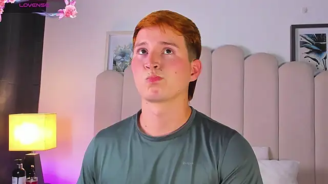 Snapshot of Eragonbooy chatting on April 2026 11:29:01 PM Eragonbooy online show from April 2026 11:29:01 PM