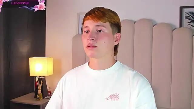 Snapshot of Eragonbooy chatting on April 2026 11:28:01 PM Eragonbooy online show from April 2026 11:28:01 PM