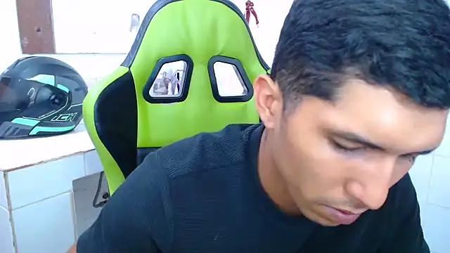 Snapshot of sensualduo chatting on February 2025 05:05:01 AM sensualduo online show from February 2025 05:05:01 AM