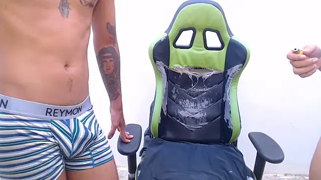 Snapshot of sensualduo chatting on September 2025 09:48:02 PM sensualduo online show from September 2025 09:48:02 PM