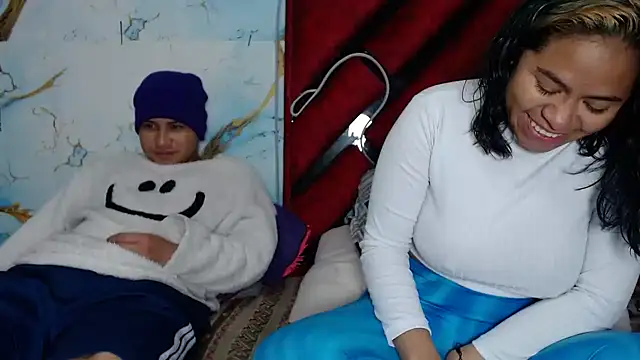 Snapshot of hot_lady19 chatting on March 2026 03:27:02 PM hot lady19 online show from March 2026 03:27:02 PM