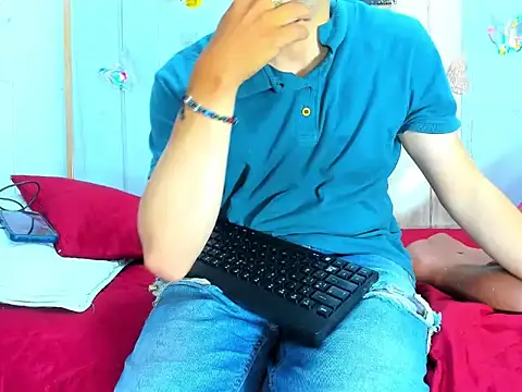 afroditoo online show from December 2025 02:50:02 AM