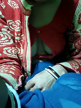 Snapshot of Shreya-couple chatting on November 2025 12:43:01 AM Shreya-couple online show from November 2025 12:43:01 AM