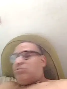 joseib12561 online show from October 2025 06:05:01 PM