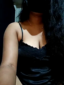 Snapshot of DiyaRoy49 chatting on November 2025 11:32:02 AM DiyaRoy49 online show from November 2025 11:32:02 AM