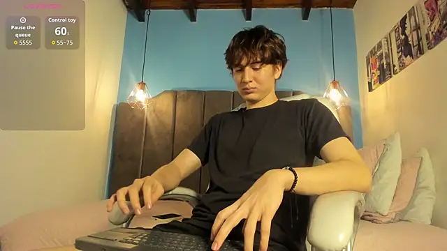 Oscar and dani online show from April 2026 03:11:01 AM