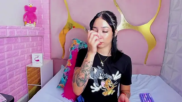 Niina Sissy online show from November 2025 01:34:02 PM