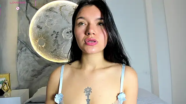 RoxanaBorns  online show from November 2025 12:58:02 PM