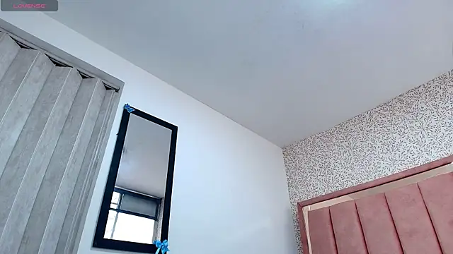 Snapshot of Hanna_Lee__ chatting on April 2026 08:01:02 PM Hanna Lee online show from April 2026 08:01:02 PM
