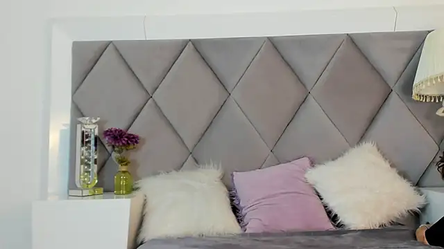 Snapshot of GiadaRizzo chatting on November 2025 08:45:01 PM GiadaRizzo online show from November 2025 08:45:01 PM