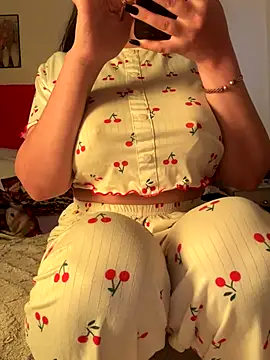 OnlyRima online show from November 2025 10:40:02 AM