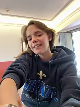 Snapshot of Wildmaca chatting on October 2025 03:54:01 PM Wildmaca online show from October 2025 03:54:01 PM