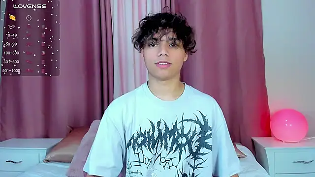 Snapshot of Honeymoon_sariel chatting on March 2026 01:26:01 PM Honeymoon sariel online show from March 2026 01:26:01 PM