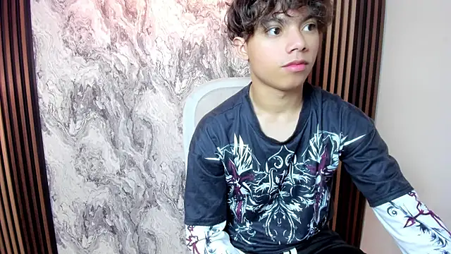 Snapshot of Honeymoon_sariel chatting on March 2026 01:37:01 PM Honeymoon sariel online show from March 2026 01:37:01 PM