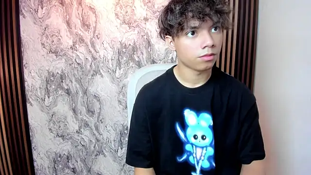 Snapshot of Honeymoon_sariel chatting on March 2026 01:49:02 PM Honeymoon sariel online show from March 2026 01:49:02 PM