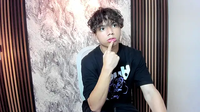 Snapshot of Honeymoon_sariel chatting on April 2026 01:38:01 PM Honeymoon sariel online show from April 2026 01:38:01 PM