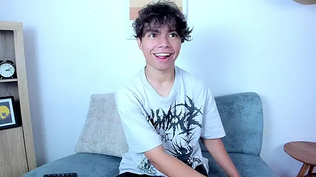 Snapshot of Honeymoon_sariel chatting on April 2026 01:27:02 PM Honeymoon sariel online show from April 2026 01:27:02 PM