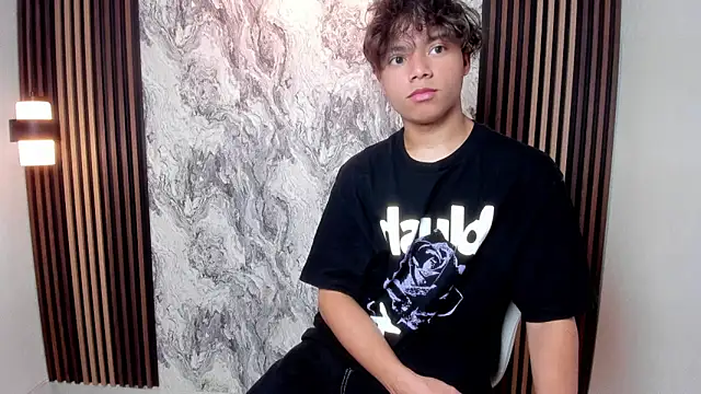 Snapshot of Honeymoon_sariel chatting on April 2026 01:36:02 PM Honeymoon sariel online show from April 2026 01:36:02 PM