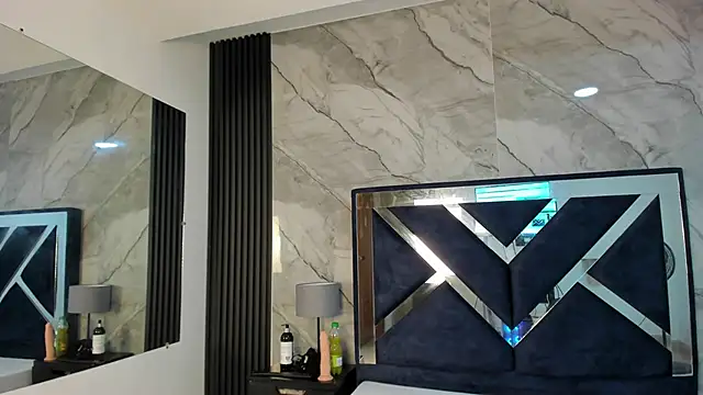 Megan Sweetas online show from November 2025 04:41:01 PM