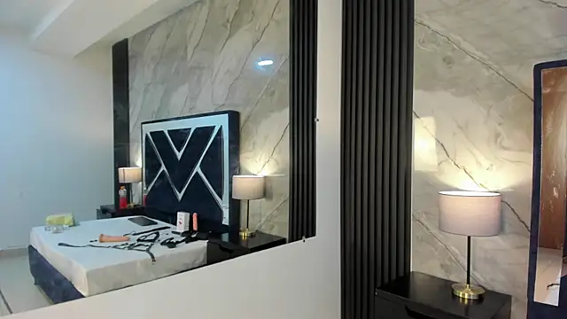 Megan Sweetas online show from November 2025 08:29:02 PM