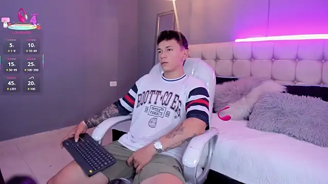 Thomas moon online show from October 2025 11:17:01 AM